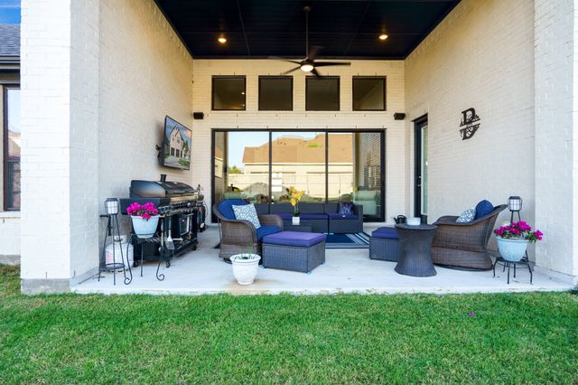 915 Blueberry Way, Northlake, TX 76247