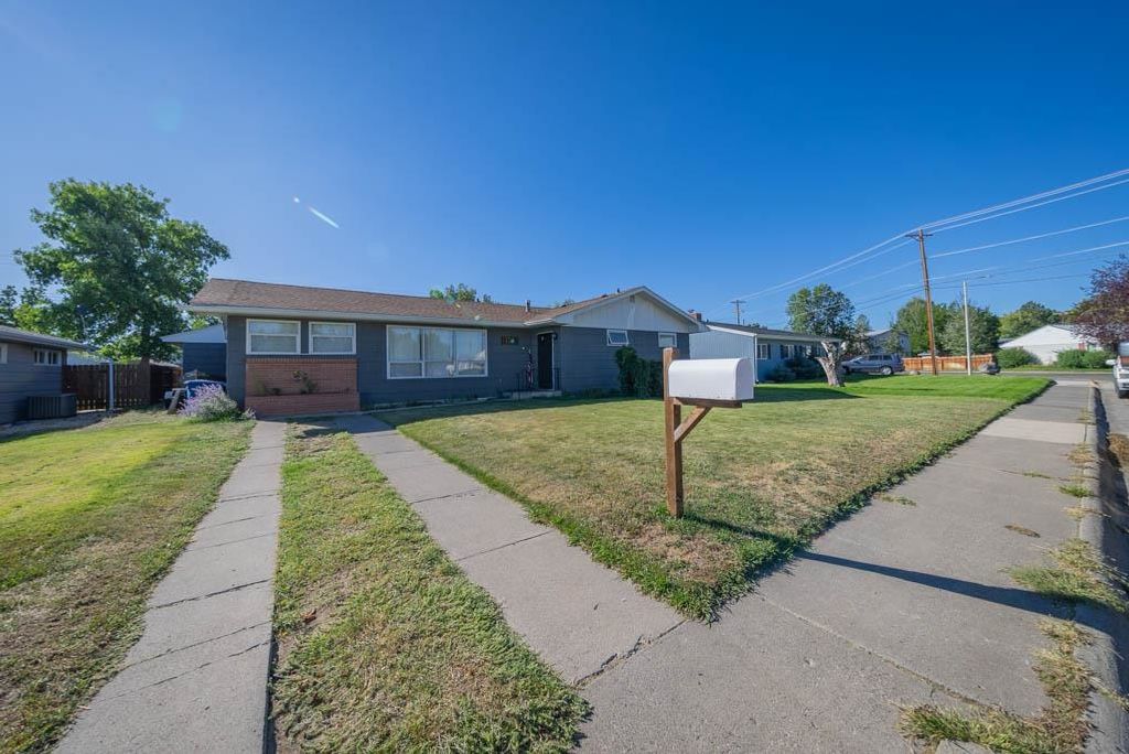 2108 Shoshoni Trail N, Cody, WY 82414 photo 2