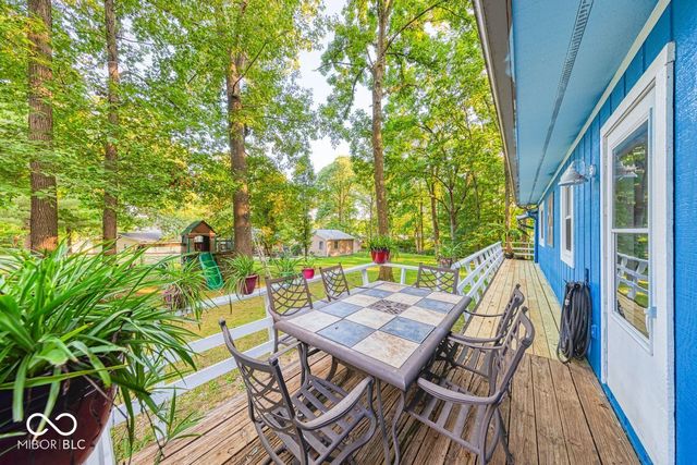 8608 S Providence Drive, Nineveh, IN 46164