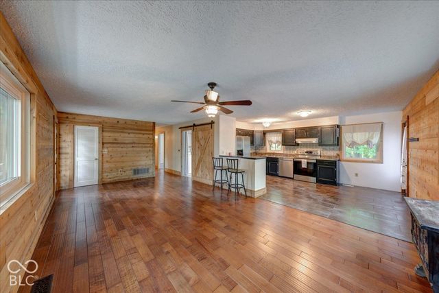 8608 S Providence Drive, Nineveh, IN 46164