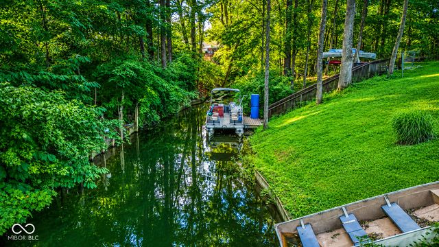 8608 S Providence Drive, Nineveh, IN 46164