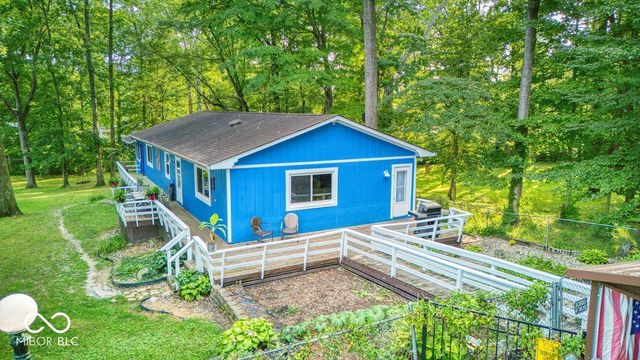 8608 S Providence Drive, Nineveh, IN 46164