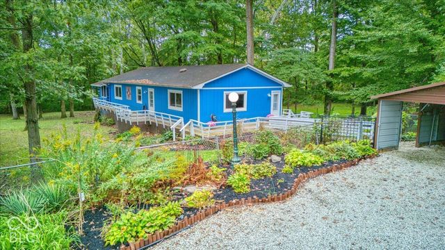 8608 S Providence Drive, Nineveh, IN 46164