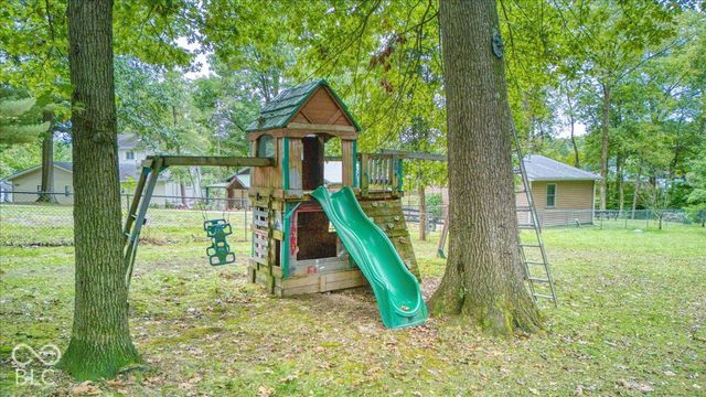 8608 S Providence Drive, Nineveh, IN 46164