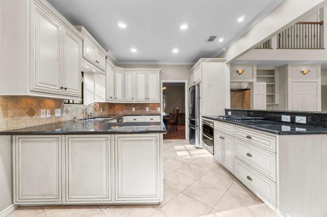 4 Maystar Court, The Woodlands, TX 77380