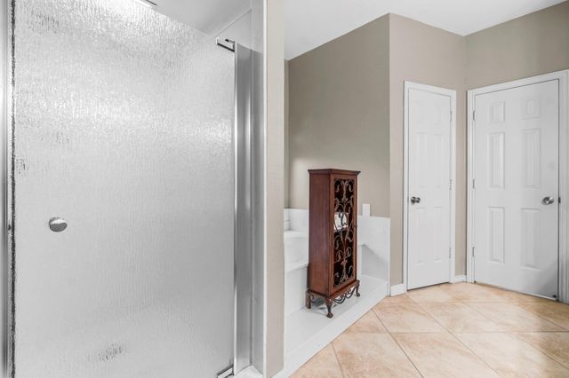 4 Maystar Court, The Woodlands, TX 77380