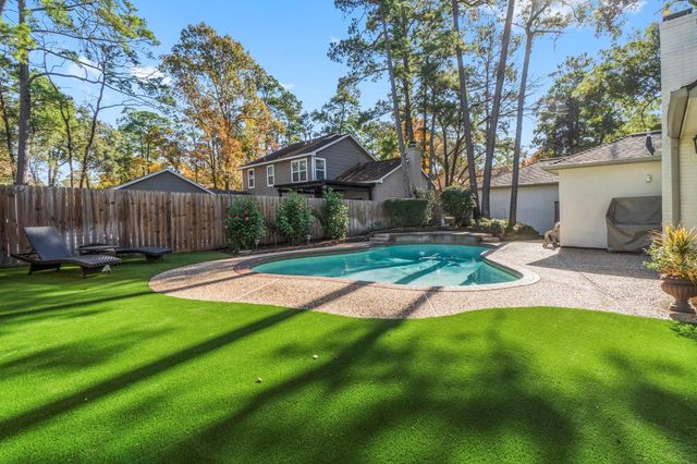 4 Maystar Court, The Woodlands, TX 77380