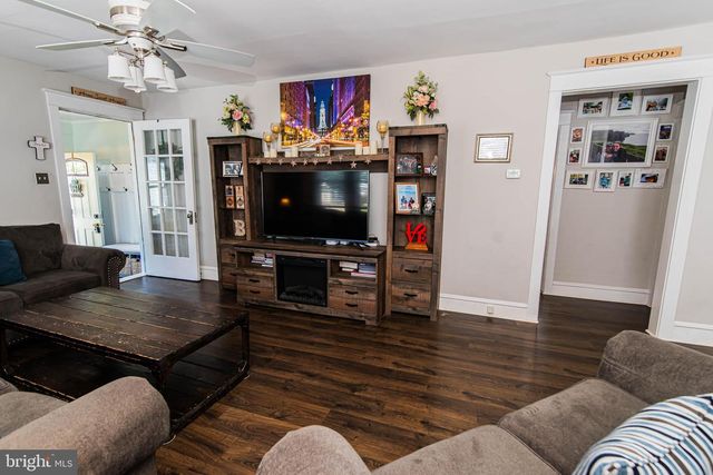 717 MONROE AVE, Glenside, PA 19038
