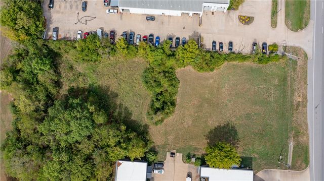 S Thompson Street, Springdale, AR 72764