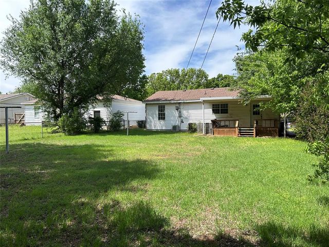 707 S 2nd Street, Yukon, OK 73099