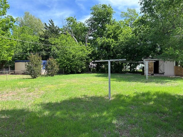 707 S 2nd Street, Yukon, OK 73099