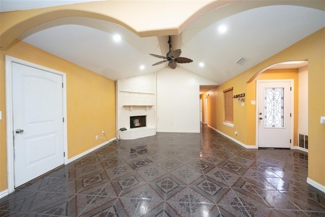 1825 E Shore Drive, Dallas, TX 75217