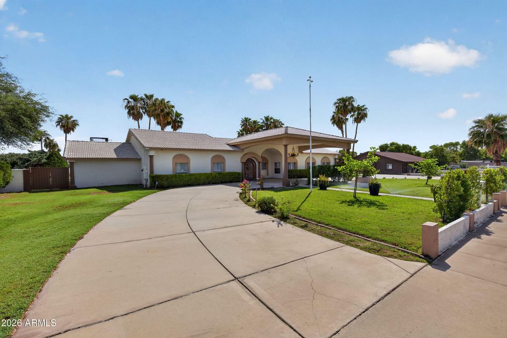 6625 W SWEETWATER Avenue, Glendale, AZ 85304 — exterior