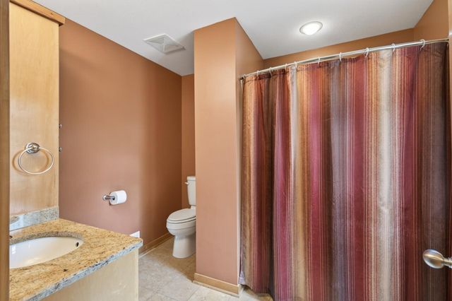 799 Heinel Drive, Roseville, MN 55113