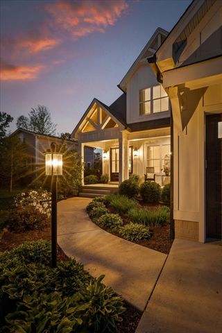 2007 Walnut Street, Signal Mountain, TN 37377