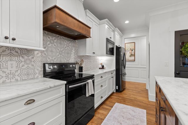 2007 Walnut Street, Signal Mountain, TN 37377