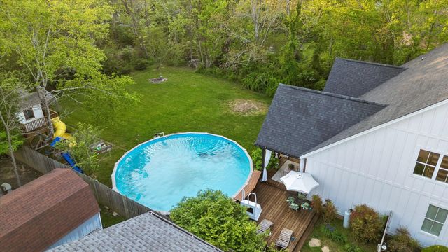 2007 Walnut Street, Signal Mountain, TN 37377