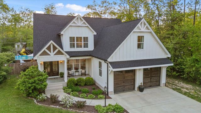 2007 Walnut Street, Signal Mountain, TN 37377