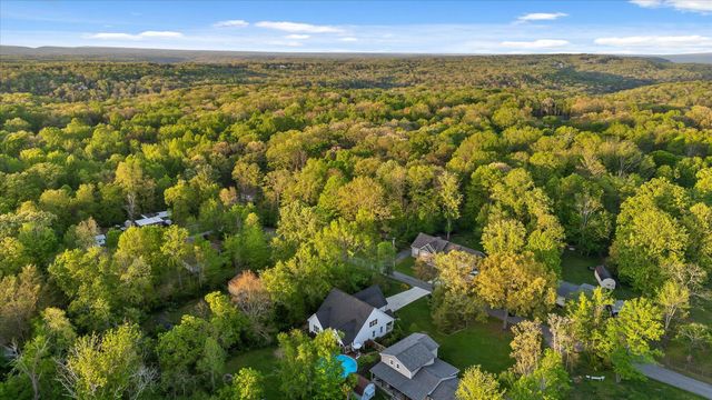 2007 Walnut Street, Signal Mountain, TN 37377