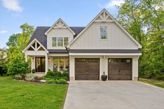 2007 Walnut Street, Signal Mountain, TN 37377