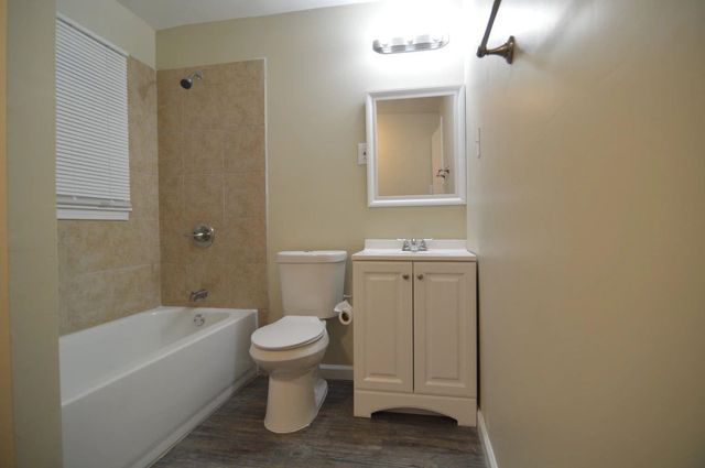 432 W PEEBLES RD, Memphis, TN 38109