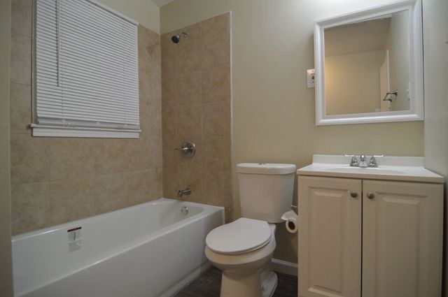 432 W PEEBLES RD, Memphis, TN 38109