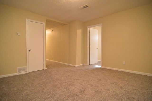 432 W PEEBLES RD, Memphis, TN 38109