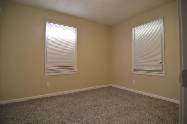 432 W PEEBLES RD, Memphis, TN 38109