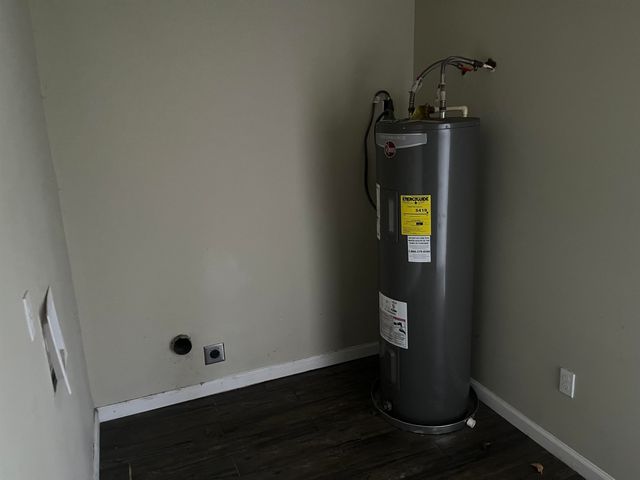 432 W PEEBLES RD, Memphis, TN 38109