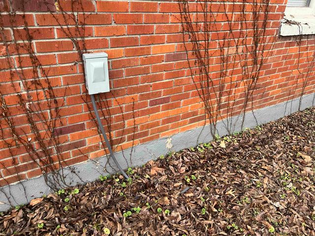 432 W PEEBLES RD, Memphis, TN 38109