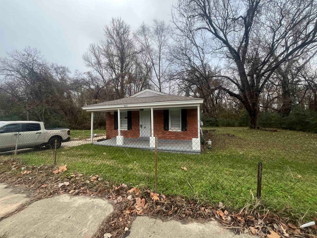 432 W PEEBLES RD, Memphis, TN 38109