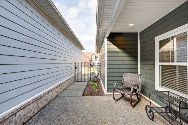 836 Cottage House Ln, Nolensville, TN 37135