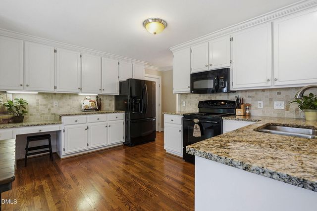 2007 Castleburg Drive, Apex, NC 27523