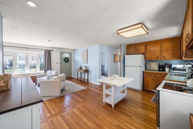 7 Walsh, Holbrook, MA 02343