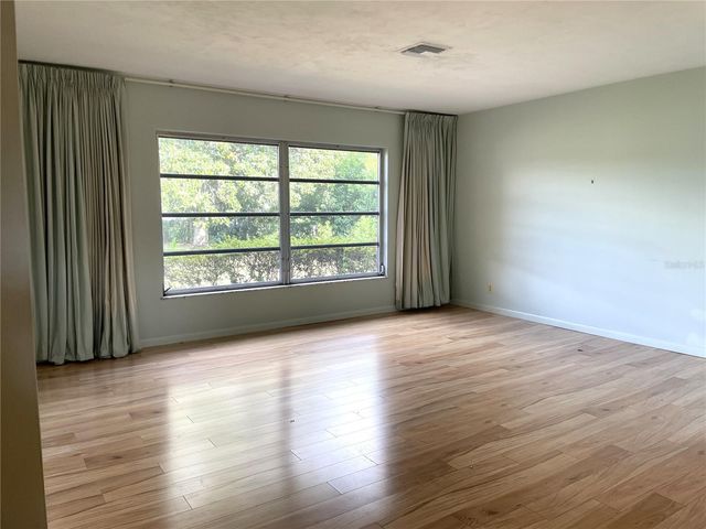 11505 N ROME AVENUE, Tampa, FL 33612