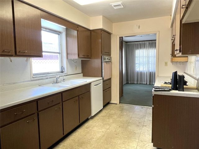 11505 N ROME AVENUE, Tampa, FL 33612