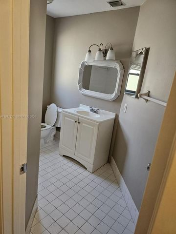 3520 NW 95th Ter 1U, Sunrise, FL 33351