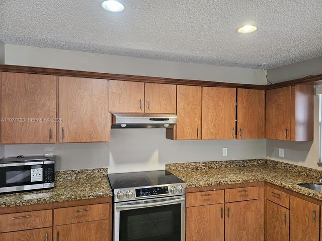 3520 NW 95th Ter 1U, Sunrise, FL 33351