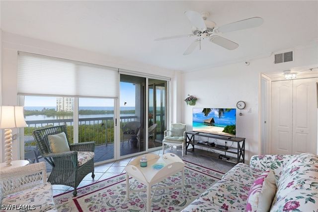 5501 Heron Point DR 702, Naples, FL 34108