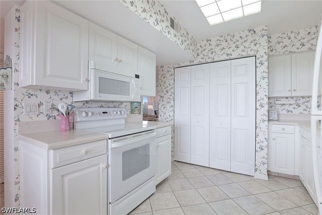 5501 Heron Point DR 702, Naples, FL 34108