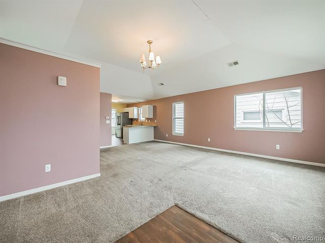 3079 Grove Street, Keego Harbor, MI 48320