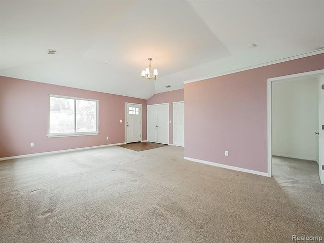 3079 Grove Street, Keego Harbor, MI 48320