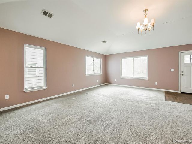 3079 Grove Street, Keego Harbor, MI 48320