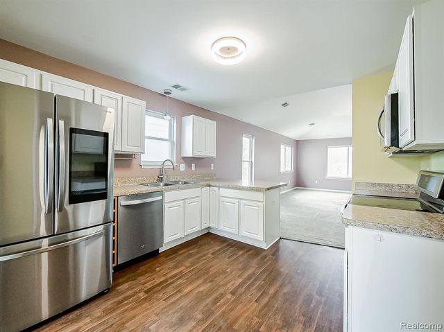 3079 Grove Street, Keego Harbor, MI 48320