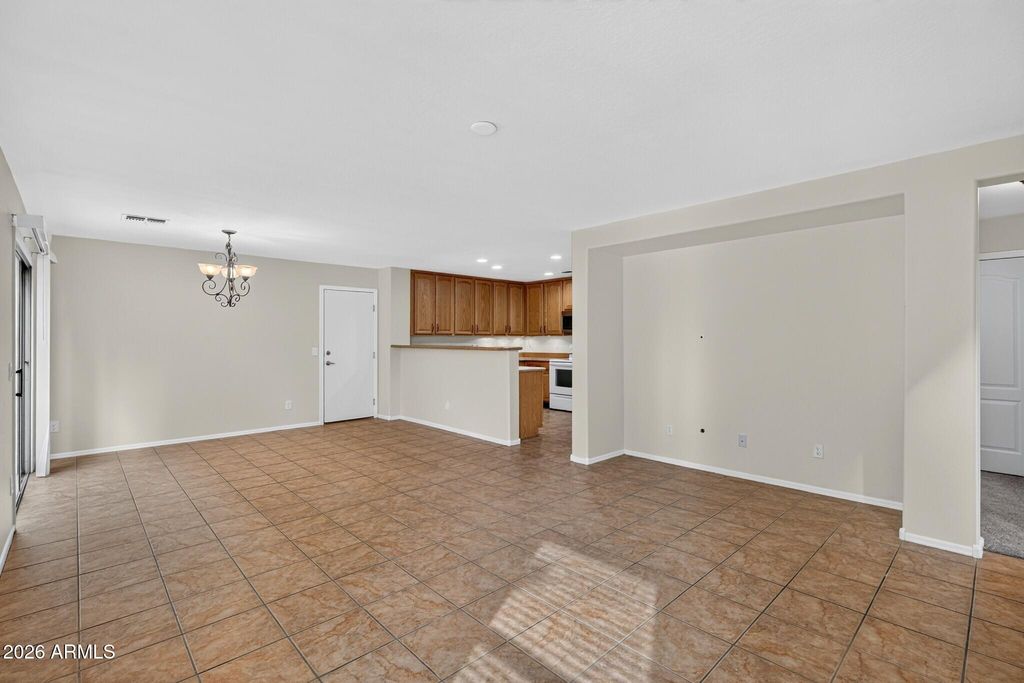 5813 E HAMPTON Avenue, Mesa, AZ 85206 — photo 4