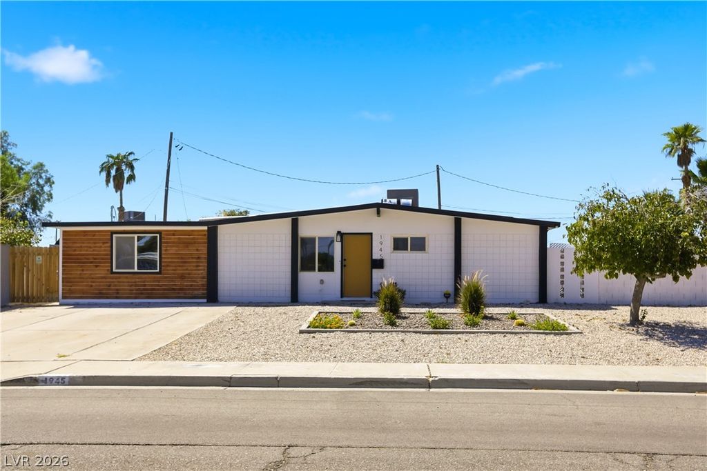 1945 Palma Vista Avenue, Las Vegas, NV 89169 — exterior