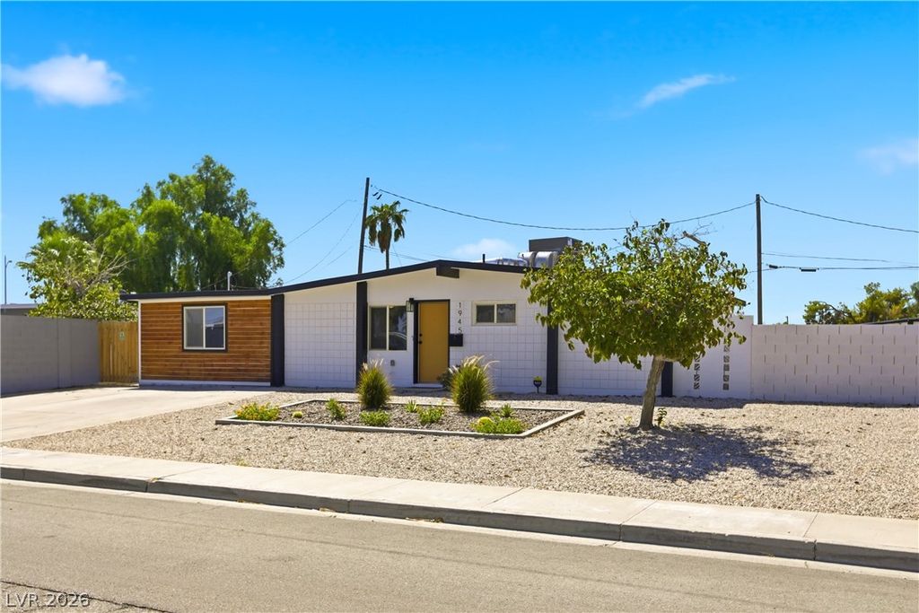 1945 Palma Vista Avenue, Las Vegas, NV 89169 — photo 2