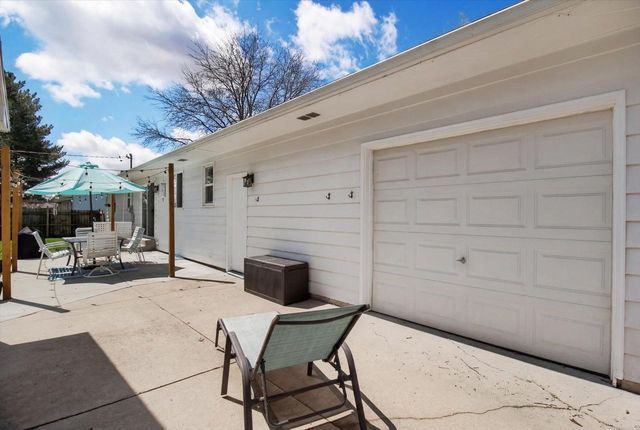 208 N Willard Avenue, Janesville, WI 53548