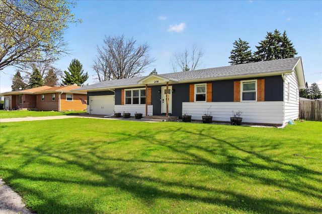 208 N Willard Avenue, Janesville, WI 53548