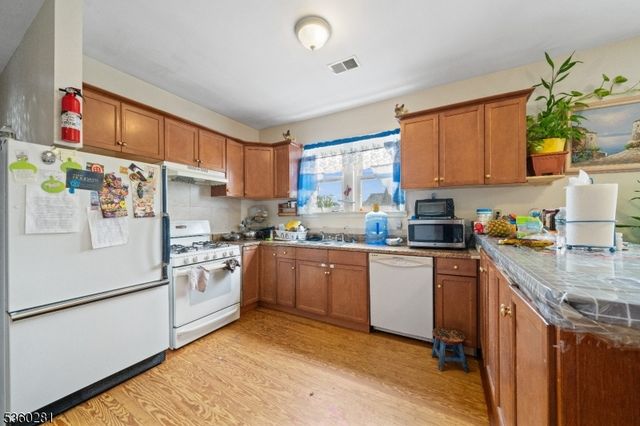 204 Burgess Pl, Passaic City, NJ 07055